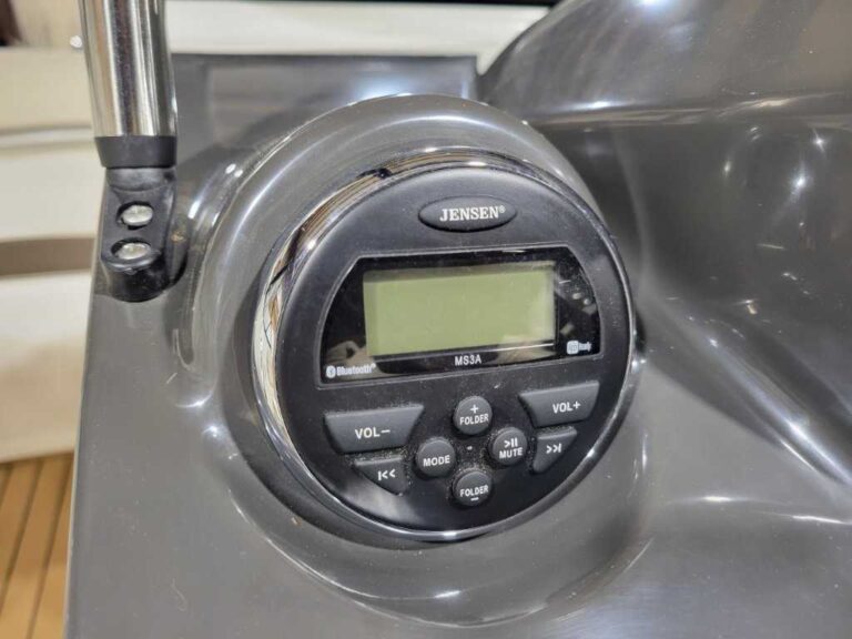 2018 Bayliner VR5 US-BLBX2258I718 [photo 27]